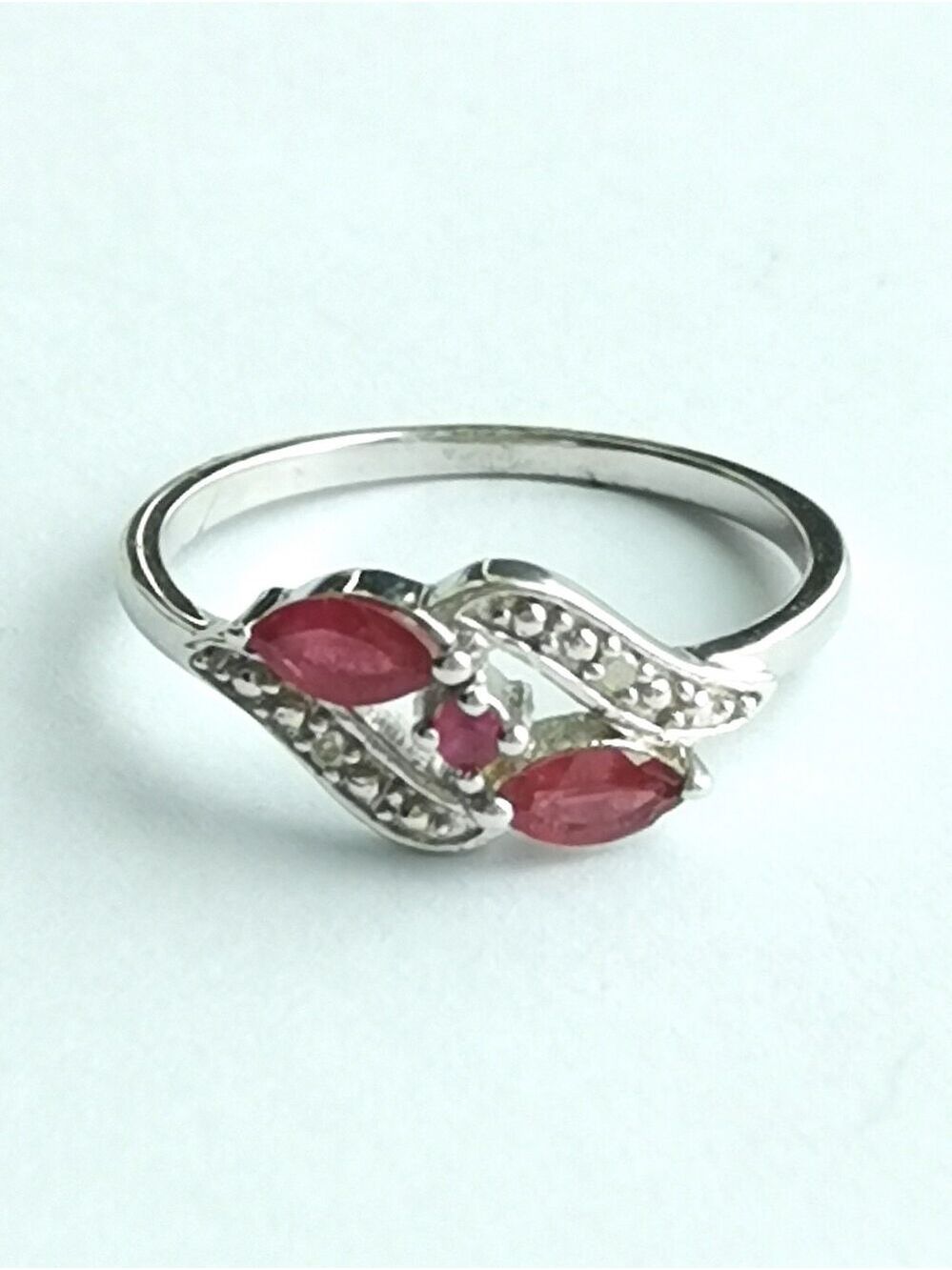 Natural Ruby gemstone Diamond Accent Ring Size 9.75 Vintage Excellent Condition